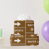 Wintersportstraßensignatur Geschenkpapier
