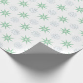 Winterstars und Schneeflocken Muster Weiß Geschenkpapier (Ecke)
