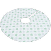 Winterstars und Schneeflockenmuster Weiß Polyester Weihnachtsbaumdecke (Schrägansicht)