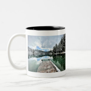 Wintertag am Crestasee Zweifarbige Tasse