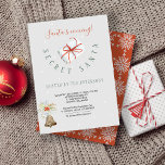 Winterurlaub | Secret Santa Christmas Party Einladung<br><div class="desc">Winterferien Rot und Grau Geheimnisvolle Weihnachtsfeier im modernen Typografie-Stil mit einem verpackten Geschenk,  einer Ringglocke,  heiligen Beeren und stilisierten Schneeflocken-Mustern auf der Rückseite.            Persönliche Gestaltung mit Ihren Daten!          Geeignet für saisonale Party - Open House / Christmas Geschenkbörse / Secret Santa Party.</div>
