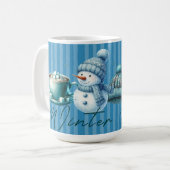 Wintervibes Snowmannschuhe saisonale Kaffeetasse (Vorderseite Links)