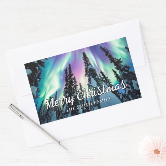 Winterwald im Nordlicht Frohe Weihnachten Rechteckiger Aufkleber (Umschlag)