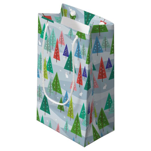 Winterweihnachtsbäume Retro Inspiriert Kleine Geschenktüte (Vorderseite Schrägansicht)