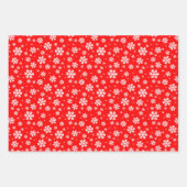 Winterweiße Schneeflocken auf Rot und Grün Geschenkpapier Set (Vorderseite)