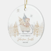 Winterweißer Niedlicher Bärenberg Erster Weihnacht Keramik Ornament (Links)