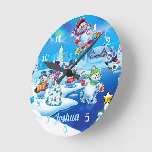 Winterwunder der Schneemänner. Mittelwandhr Runde Wanduhr (Winkel)