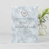 Winterwunder im Weißen Eisschneeflocken Einladung (Stehend Vorderseite)