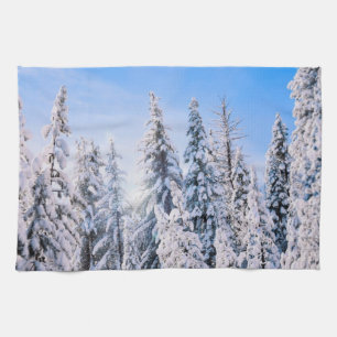 Winterwunder Pinienbäume im Schnee Geschirrtuch