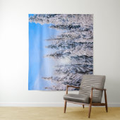 Winterwunder Pinienbäume im Schnee Wandteppich (Beispiel)