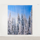 Winterwunder Pinienbäume im Schnee Wandteppich (Vorderseite)