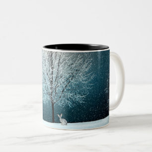 Winterwunderland mit Kaninchen Zweifarbige Tasse