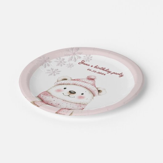 Winterwunderland mit niedlichem Weißbär Geburtstag Pappteller (Schrägansicht)