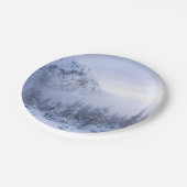 Winterwunderland, Nebel, Fichtenwald und Berge Pappteller (Schrägansicht)