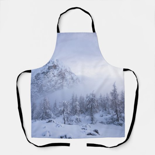 Winterwunderland, Nebel, Fichtenwald und Berge Schürze (Vorderseite)