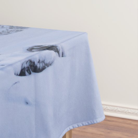 Winterwunderland, Nebel, Fichtenwald und Berge Tischdecke (Beispiel)