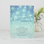 Winterwunderland Schneeflocken Glitzer Quinceañera Einladung (Stehend Vorderseite)