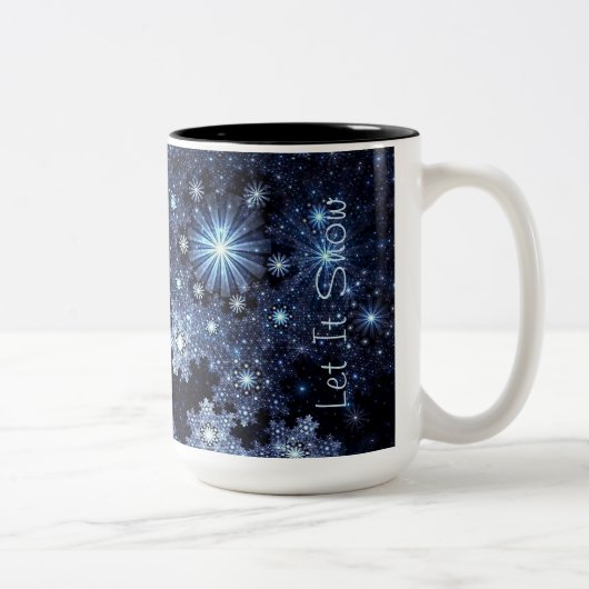 Wintery Blue Snowflakes Zweifarbige Tasse (Rechts)