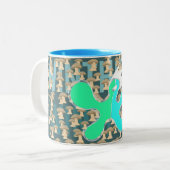 Winthrope, der Pilz-Junge Zweifarbige Tasse (Vorderseite Links)