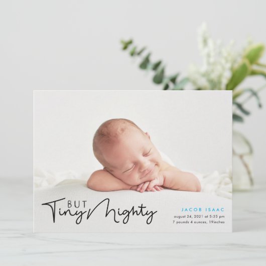 winzig, aber mächtig| Boy Birth Ankündigung (Stehend Vorderseite)