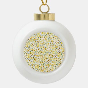 Winzige gelbe Blumen: Wasserfarb-Nahtlos. Keramik Kugel-Ornament