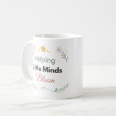 Winzige Momente Botanisches Gänseblümchen-Design Kaffeetasse (Vorderseite Links)