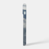 Winzige Satelliten umkreisen über einem Teil der E iPhone 15 Hülle (Linke Seite)