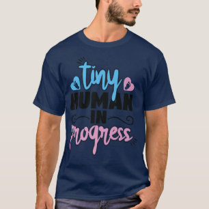 Winziger Mensch im Gange Funny Schwangere Mommy Pr T-Shirt