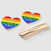 Wir alle sind der Monat mit dem LGBTQ Fächer (Non-assembled)