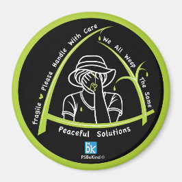 Wir alle weinen das gleiche 1_3" Round Magnet