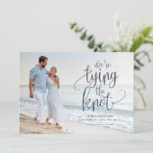 Wir binden das Foto der Hochzeit, das Datum zu spe Einladung (Stehend Vorderseite)