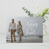 Wir binden das Foto der Hochzeit, das Datum zu spe Einladung (Stehend Vorderseite)