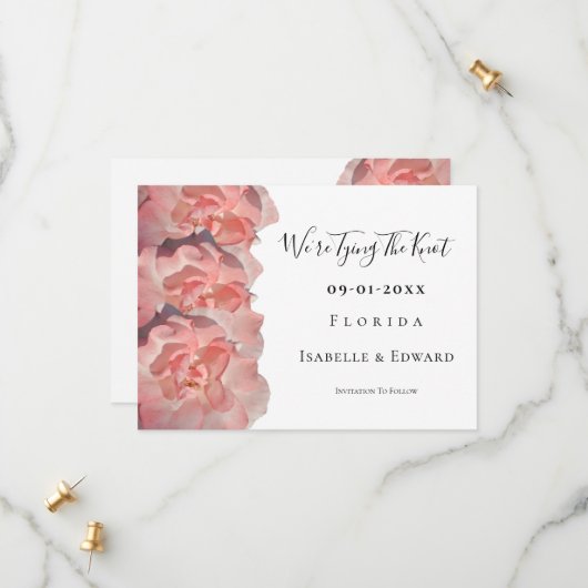 Wir binden die Zitat Blumenkorallen Rosa Rose Save The Date (Vorderseite/Rückseite Beispiel)