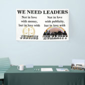 Wir brauchen Führungspersönlichkeiten in Liebe mit Banner (Messeveranstaltung)