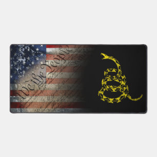 Wir das Volk Amerikanische Flagge und Schlange Schreibtischunterlage