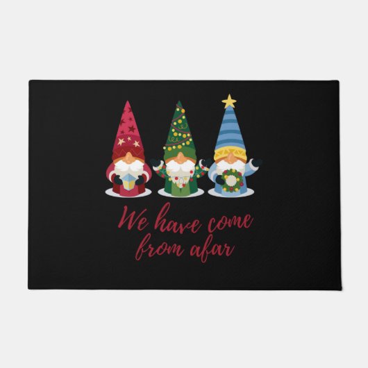 Wir drei Gnome sind aus    AfarDoormat gekommen Fußmatte (Vorderseite)