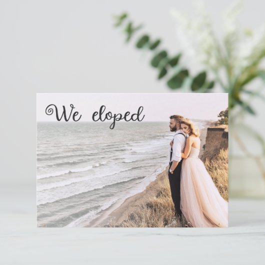 Wir entwickelten eine moderne minimalistische Ankü (Stehend Vorderseite)