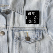Wir erheben uns, indem wir andere aufheben I Button (Beispiel)