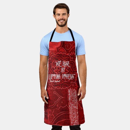 Wir erheben uns, indem wir andere Schürze aufheben (Getragen)