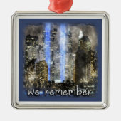 WIR ERINNERN uns an Verzierung Silbernes Ornament (Vorne)