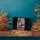 Wir gewinnen Zeit, um Trump aus dem Mülleimer zu h Fotoplatte (Seite)