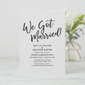 Wir Got Verheiratet! Lässige graue Hochzeit Einladung (Stehend Vorderseite)