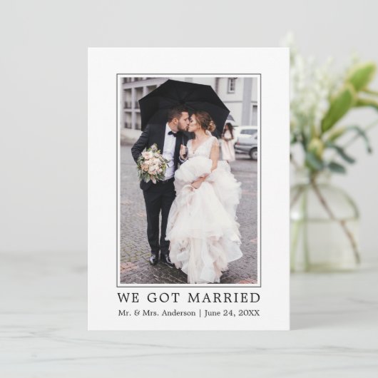 Wir Got Verheiratet modern Minimalistisch einfach Ankündigung (Stehend Vorderseite)