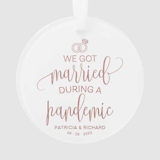 Wir Got Verheiratet während einer Pandemie Elegant Ornament (Rückseite)