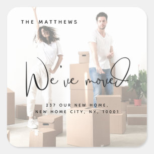 Wir haben das neue Zuhause-Foto verschoben und änd Quadratischer Aufkleber