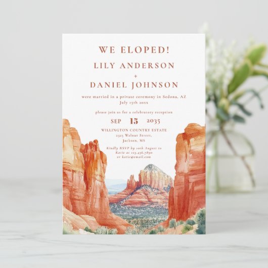Wir haben das Wüstenrock-Elopement-Foto Einladung (Stehend Vorderseite)