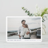 Wir haben den Knoten getippt! Hochzeit des moderne Ankündigung (Stehend Vorderseite)