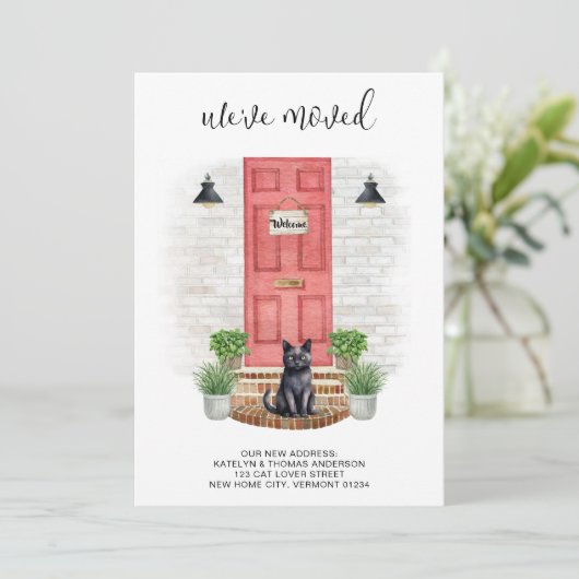 Wir haben die neue Front Red Door Cat verschoben Ankündigung (Stehend Vorderseite)