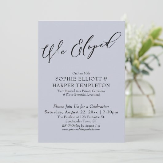 Wir haben eine elegante, einfache, duftende blaue  einladung (Stehend Vorderseite)