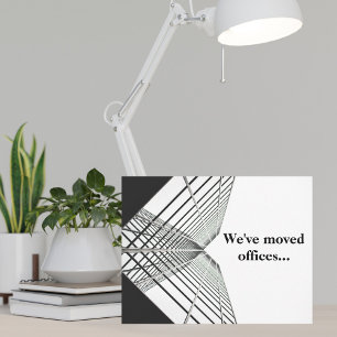 Wir haben Geschäftsbüros umgezogen, die Schwarz-we Ankündigung